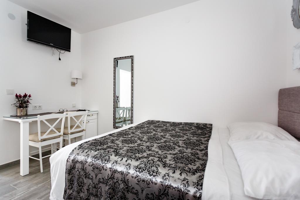Apartments Petra Krk Krk Town Bagian luar foto